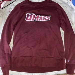 Lightly worn size Small. Cute maroon color.  UMass Amherst.